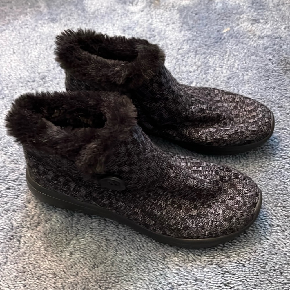 Sketchers goga max boots